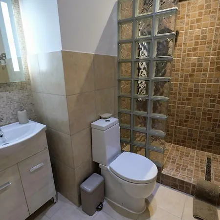 Luxury Cozy Large Apartment In The City Center Thessaloniki Exterior photo